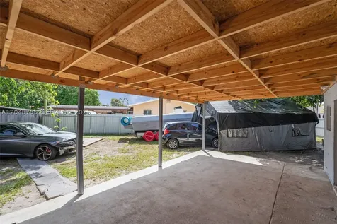 6084 E 7th Avenue Hialeah FL 33013