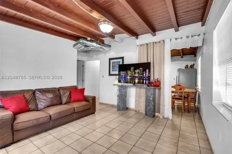 6084 E 7th Avenue Hialeah FL 33013