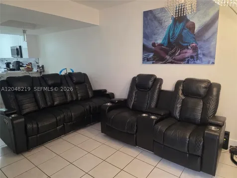 523 W 68th Street Hialeah FL 33014