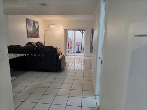 523 W 68th Street Hialeah FL 33014