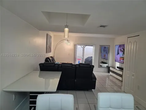 523 W 68th Street Hialeah FL 33014