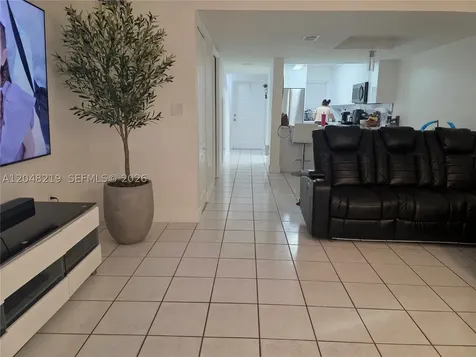 523 W 68th Street Hialeah FL 33014