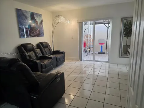 523 W 68th Street Hialeah FL 33014