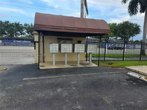 523 W 68th Street Hialeah FL 33014