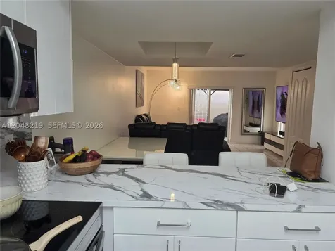 523 W 68th Street Hialeah FL 33014
