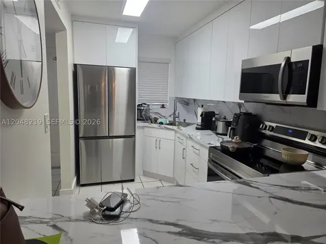 523 W 68th Street Hialeah FL 33014