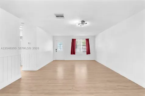 7022 SW 19th Court North Lauderdale FL 33068