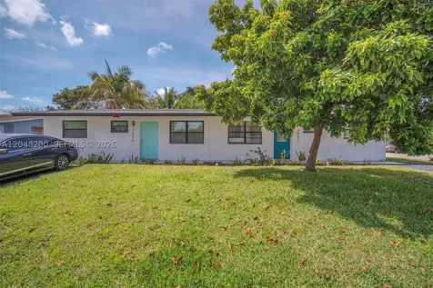 7022 SW 19th Court North Lauderdale FL 33068