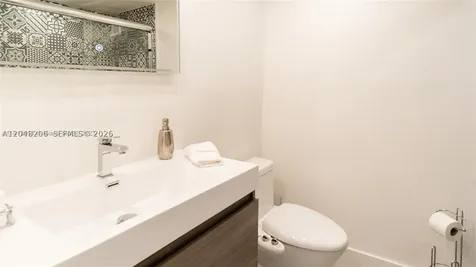 5161 Collins Avenue Miami Beach FL 33140