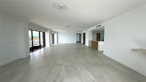 1800 NE 114th North Miami FL 33181