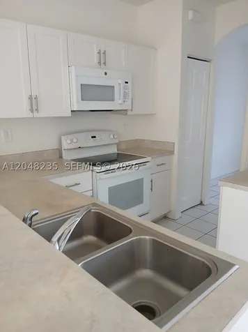 6041 SW 19 Place North Lauderdale FL 33068