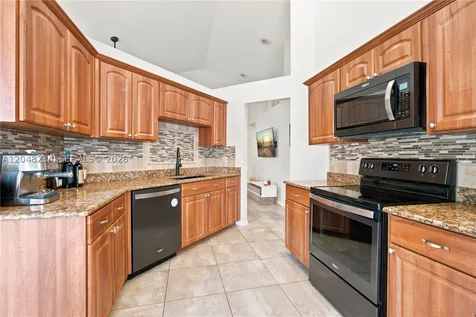 2810 NW 70th Avenue Margate FL 33063