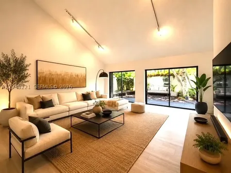 3074 Aviation Avenue Miami FL 33133