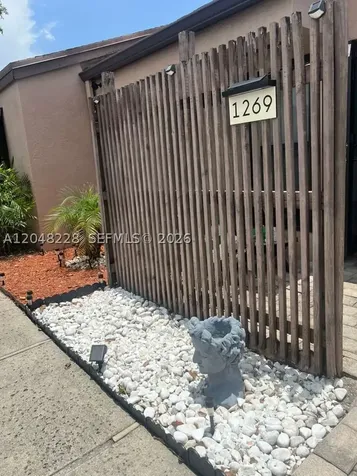 1269 NW 123rd Avenue Pembroke Pines FL 33026