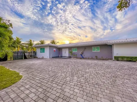 North Miami FL 33181