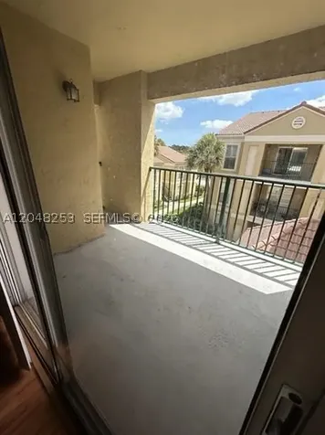 755 Riverside Drive Coral Springs FL 33071