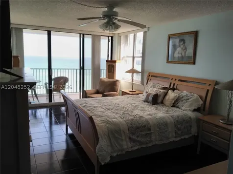2101 S Ocean Drive Hollywood FL 33019