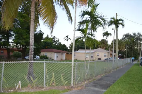 225 NE 171st Terrace North Miami Beach FL 33162