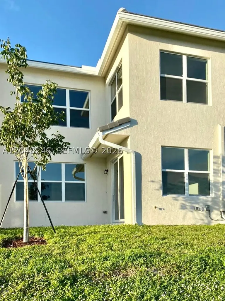 4984 Greenway Drive Hollywood FL 33021