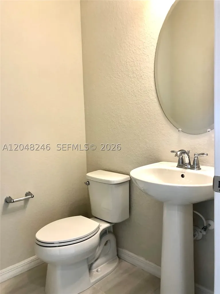 4984 Greenway Drive Hollywood FL 33021