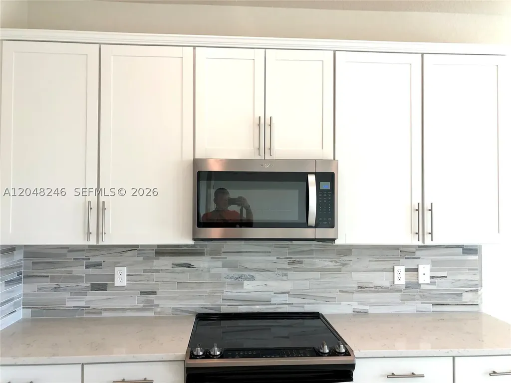 4984 Greenway Drive Hollywood FL 33021