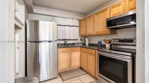 2851 E Sunrise Lakes Drive Sunrise FL 33322