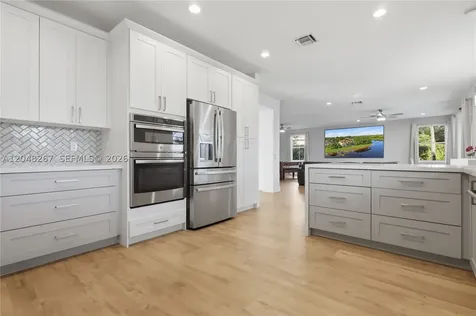 1419 Crossbill Court Weston FL 33327