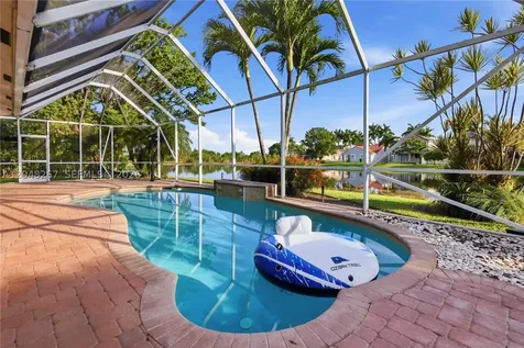 1419 Crossbill Court Weston FL 33327