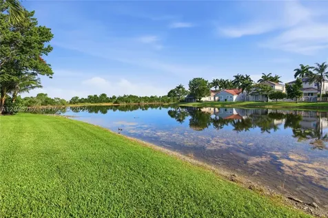 1419 Crossbill Court Weston FL 33327