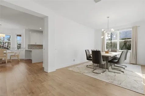 1419 Crossbill Court Weston FL 33327
