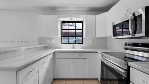 17908 NW 68th Avenue Hialeah FL 33015