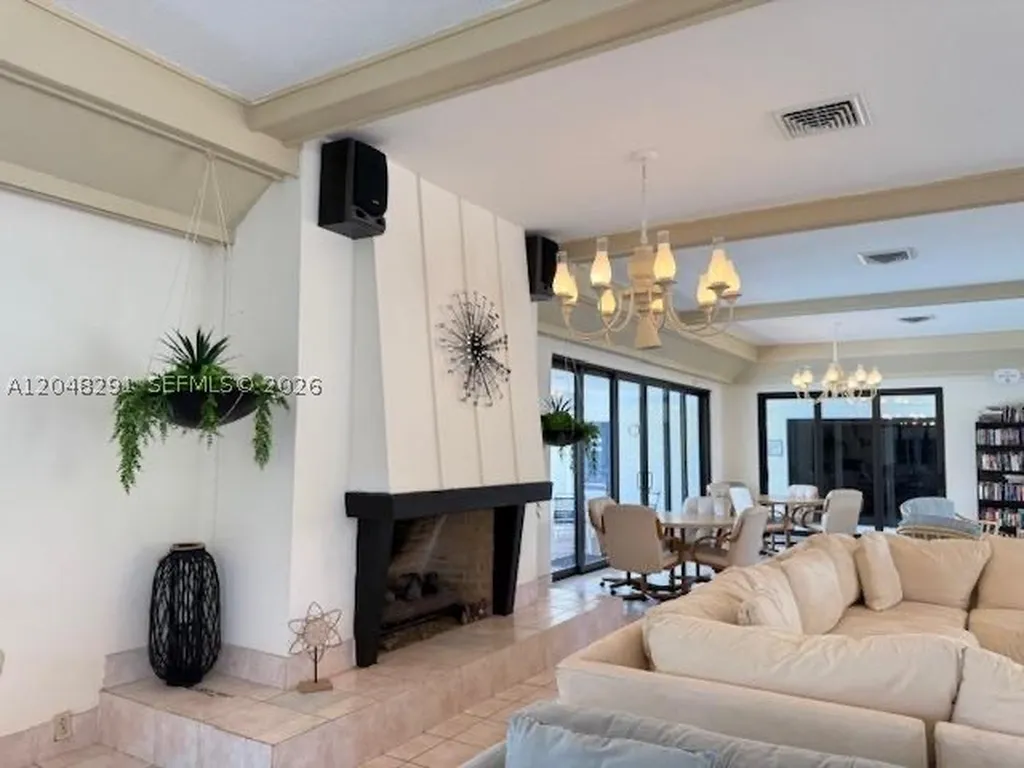 130 Cypress Club Drive Pompano Beach FL 33060