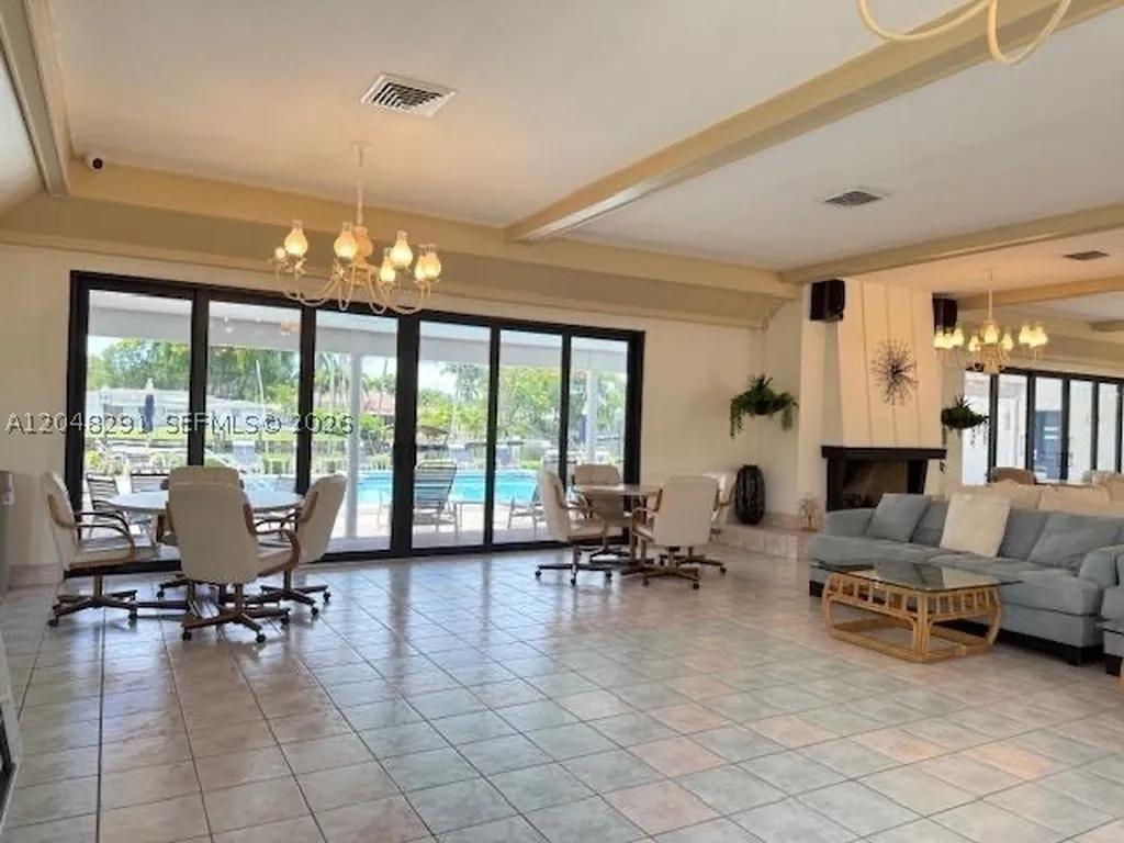 130 Cypress Club Drive Pompano Beach FL 33060