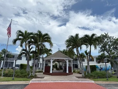 130 Cypress Club Drive Pompano Beach FL 33060