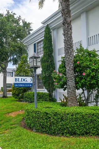 130 Cypress Club Drive Pompano Beach FL 33060