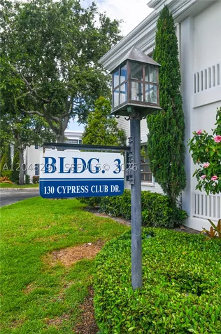 130 Cypress Club Drive Pompano Beach FL 33060