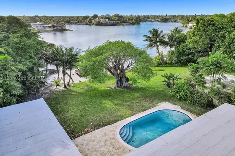 19260 NE 22nd Avenue North Miami Beach FL 33180
