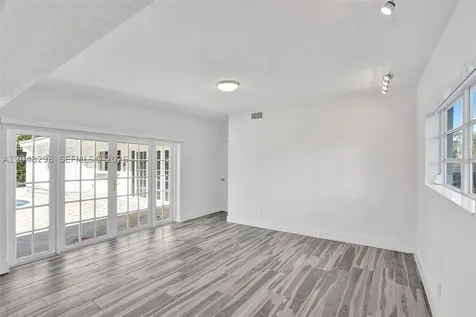 19260 NE 22nd Avenue North Miami Beach FL 33180