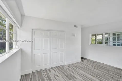19260 NE 22nd Avenue North Miami Beach FL 33180