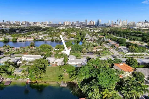 19260 NE 22nd Avenue North Miami Beach FL 33180