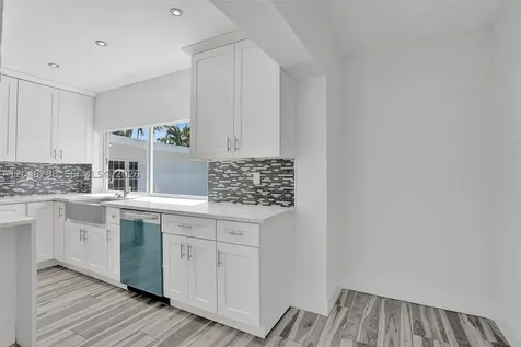 19260 NE 22nd Avenue North Miami Beach FL 33180