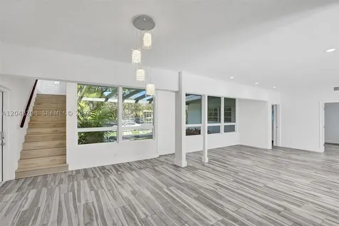 19260 NE 22nd Avenue North Miami Beach FL 33180