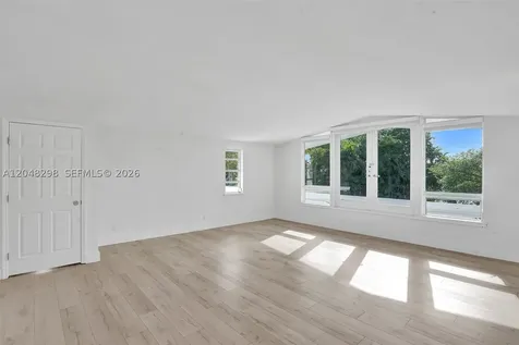 19260 NE 22nd Avenue North Miami Beach FL 33180
