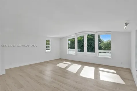 19260 NE 22nd Avenue North Miami Beach FL 33180