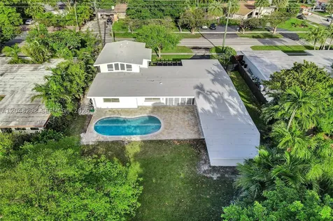 19260 NE 22nd Avenue North Miami Beach FL 33180