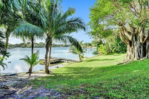 19260 NE 22nd Avenue North Miami Beach FL 33180