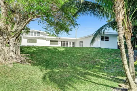 19260 NE 22nd Avenue North Miami Beach FL 33180
