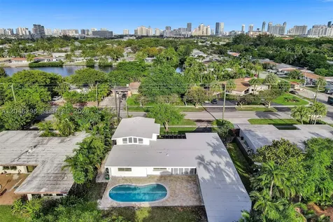 19260 NE 22nd Avenue North Miami Beach FL 33180