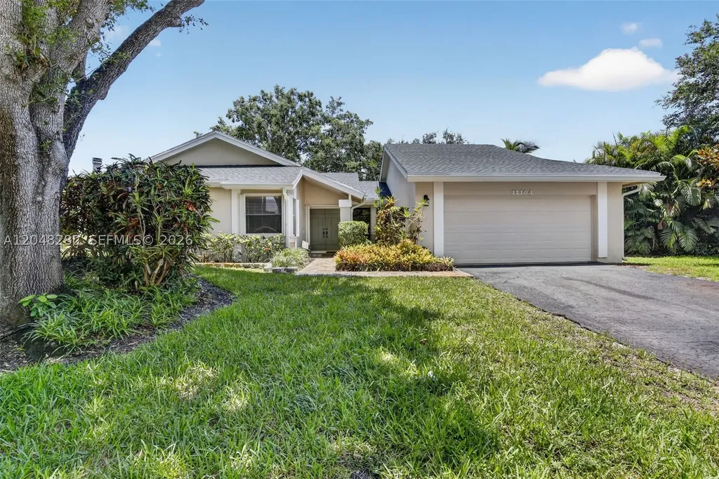 12104 Landing Way Cooper City FL 33026