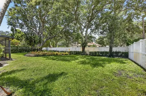 12104 Landing Way Cooper City FL 33026